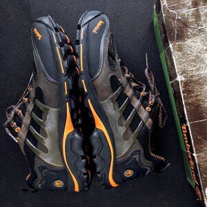 VINTAGE 1999 TIMBERLAND® Outdoor Performance Actuate Hiking — 27.5 CM